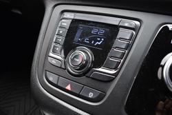 2022 LDV G10 + SV7C Obsidian Black