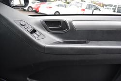 2022 LDV G10 + SV7C Obsidian Black