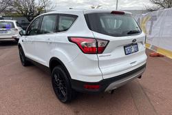 2018 Ford
Escape Ambiente