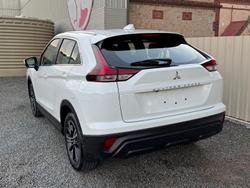 2022 Mitsubishi
Eclipse Cross LS