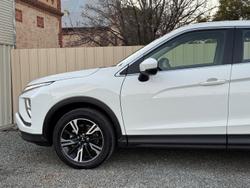 2022 Mitsubishi
Eclipse Cross LS