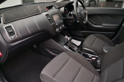 2017 KIA
CERATO S