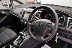 2017 KIA
CERATO S