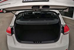2017 KIA
CERATO S