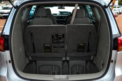 2016 Kia
Carnival S