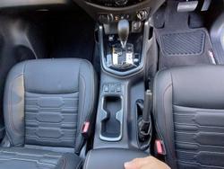 2025 Nissan
                Navara Pro-4X Warrior (4x4)