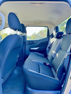 2024 Nissan
                Navara SL Warrior (4x4)