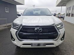 2022 Toyota
Hilux SR5