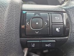 2022 Toyota
Hilux SR5