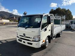2025 Hino 300 616 Wide At With Genuine Tray White