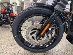 2025 Harley-Davidson Street Bob 117 (FXBB) Softail Black