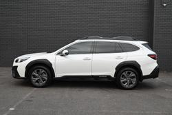 2022 Subaru
Outback AWD
