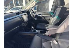 2022 Toyota
Hilux SR5