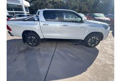 2022 Toyota
Hilux SR5
