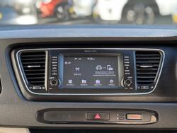 2019 Kia
                Carnival S