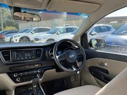 2019 Kia
                Carnival S