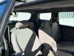 2019 Kia
                Carnival S