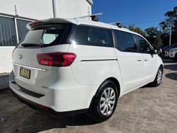 2019 Kia
                Carnival S