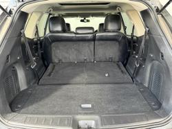 2018 Nissan
                Pathfinder ST-L