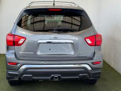 2018 Nissan
                Pathfinder ST-L