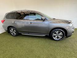 2018 Nissan
                Pathfinder ST-L