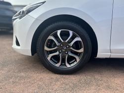 2016 Mazda
2 Genki
