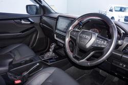 2023 Isuzu
D-MAX X-TERRAIN