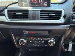 2018 Mazda 3 Maxx Sport