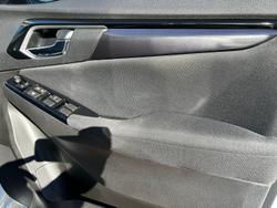 2022 Isuzu
MU-X LS-U