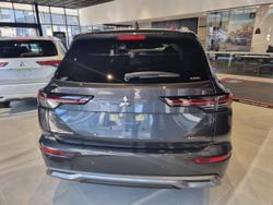 2025 Mitsubishi Outlander Exceed