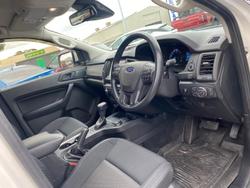 2021 Ford
Everest Ambiente