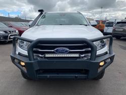 2021 Ford
Everest Ambiente