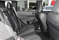 2025 Mitsubishi Outlander Exceed