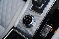 2025 Mitsubishi Outlander PHEV Exceed