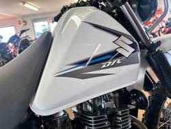 2025 Suzuki DR200SE (TROJAN) White