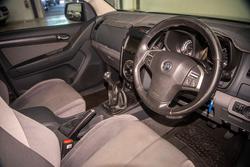 2012 Holden
                Colorado LTZ