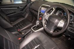 2020 Isuzu
                MU-X LS-T