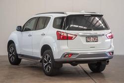 2020 Isuzu
                MU-X LS-T