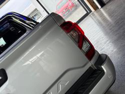 2021 Nissan
Navara ST-X