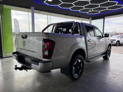 2021 Nissan
Navara ST-X