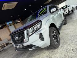 2021 Nissan
Navara ST-X