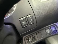 2021 Nissan
Navara ST-X