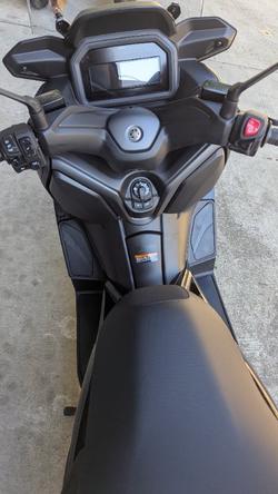 2025 Yamaha XMAX 300 (CZD300A) Grey