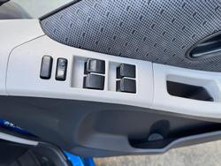 2011 Toyota Yaris YR NCP90R MY11 Carribean Blue