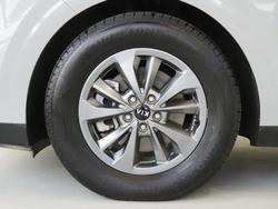 2021 Kia
                Carnival S