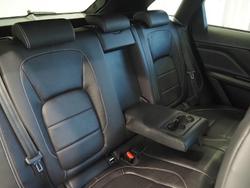 2019 Jaguar
F-PACE 25t R-Sport