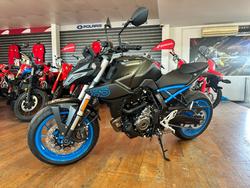 2025 Suzuki GSX-8S Black