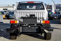 2025 Isuzu
D-MAX LS-M