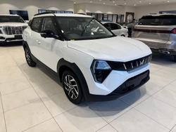 2025 Mahindra
XUV3XO AX5L