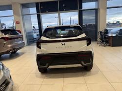 2025 Mahindra
XUV3XO AX5L